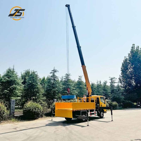 2.1T Crane